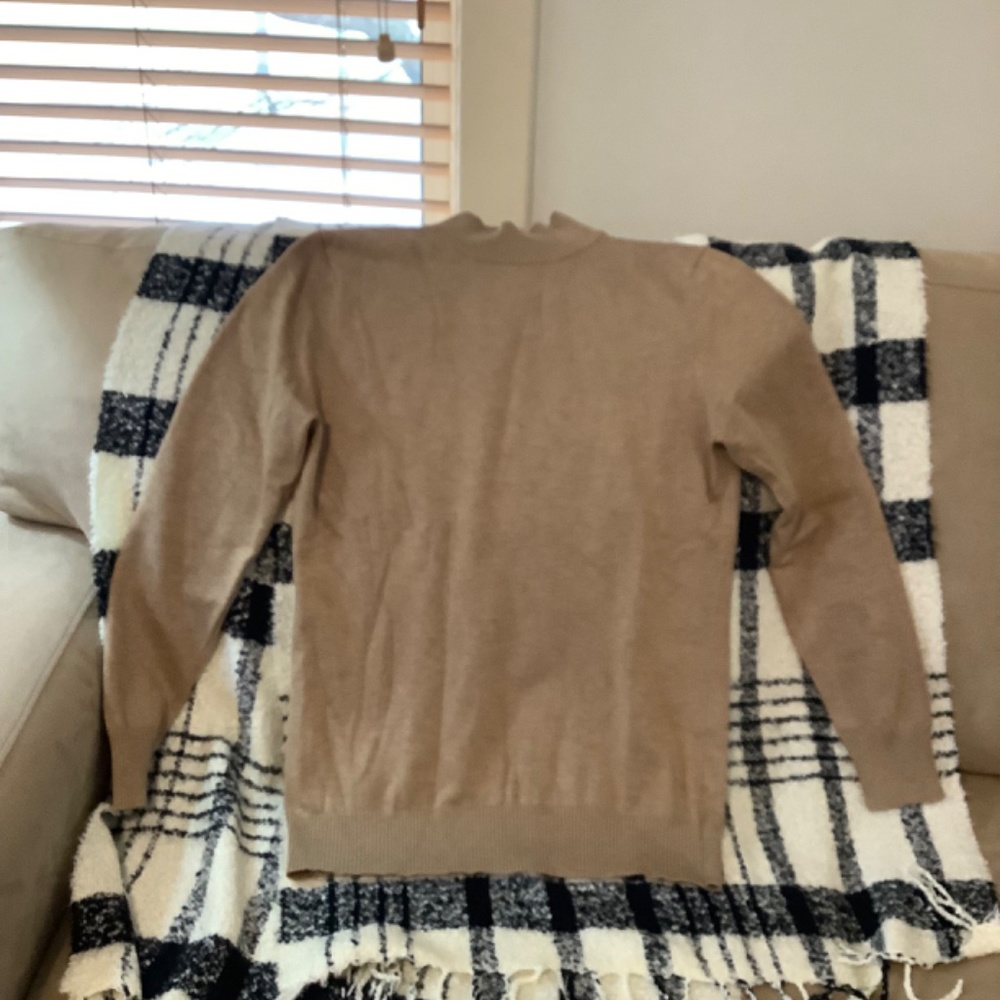 Sweaters - Picture 11 of 16
